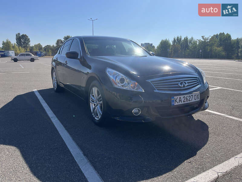 Infiniti Q40 2014