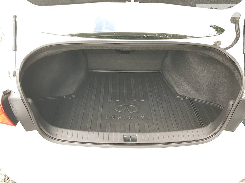 Седан Infiniti Q50 2017 в Києві