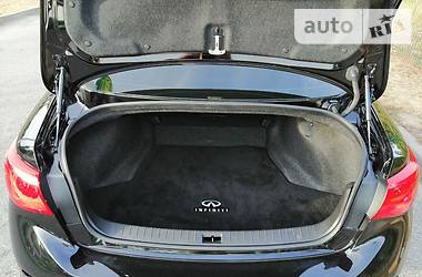 Седан Infiniti Q50 2016 в 