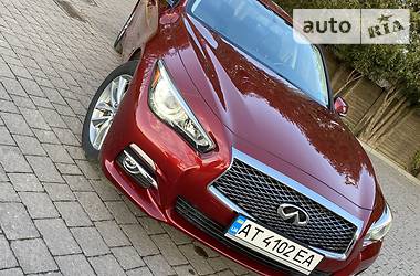 Седан Infiniti Q50 2014 в 