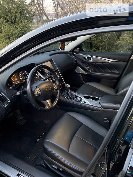 Седан Infiniti Q50 2017 в Львові