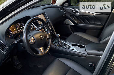 Седан Infiniti Q50 2017 в 