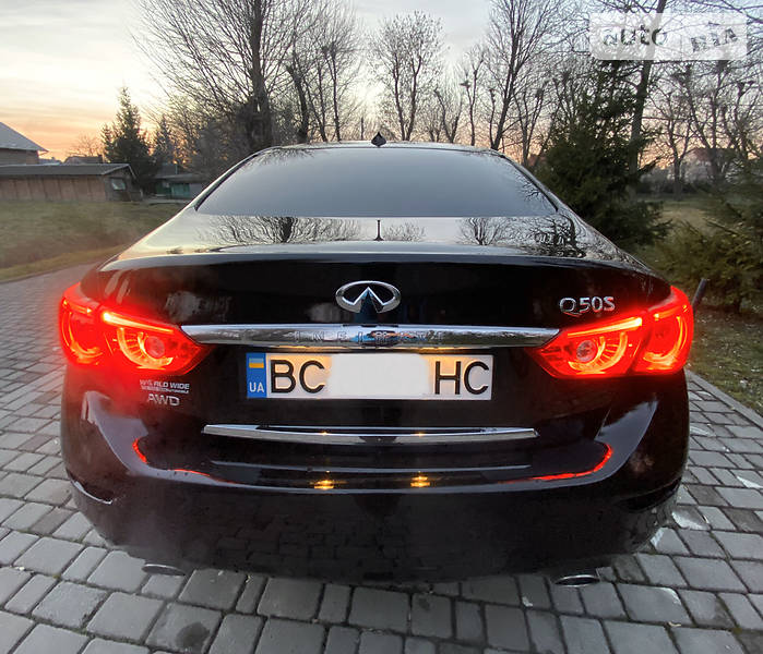 Седан Infiniti Q50 2017 в Львові