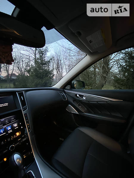 Седан Infiniti Q50 2017 в Львові