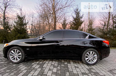 Седан Infiniti Q50 2017 в 
