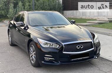Седан Infiniti Q50 2013 в 