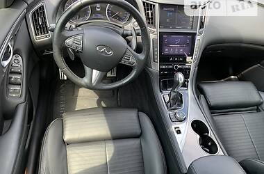 Седан Infiniti Q50 2015 в Киеве