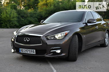 Седан Infiniti Q50 2015 в Днепре