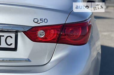 Седан Infiniti Q50 2015 в Днепре