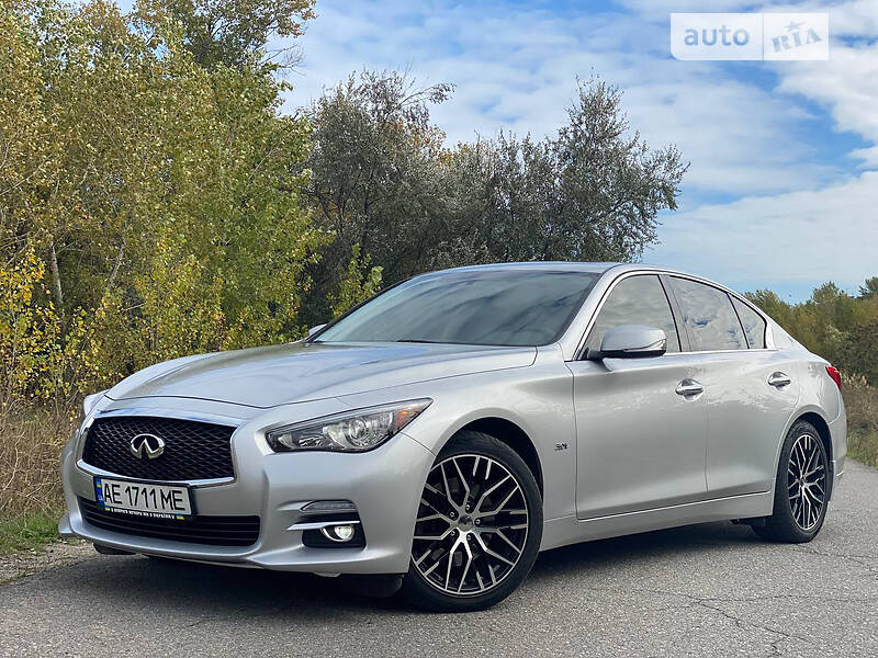 Седан Infiniti Q50 2017 в Днепре