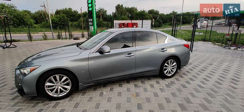 Седан Infiniti Q50 2014 в Полтаві