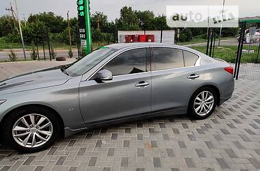 Седан Infiniti Q50 2014 в Полтаві