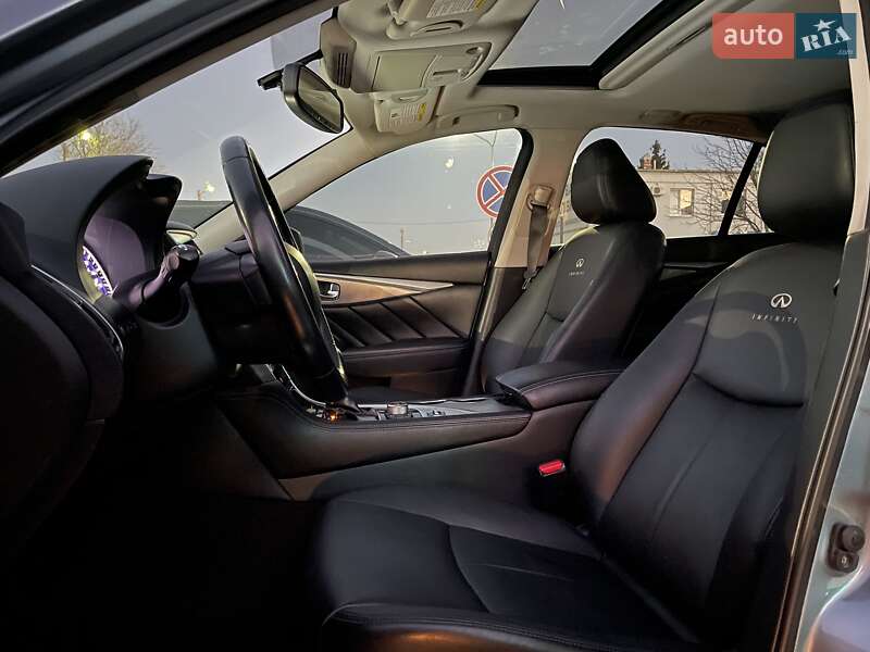 Седан Infiniti Q50 2014 в Полтаві
