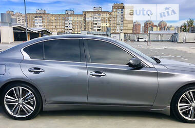 Седан Infiniti Q50 2013 в Киеве