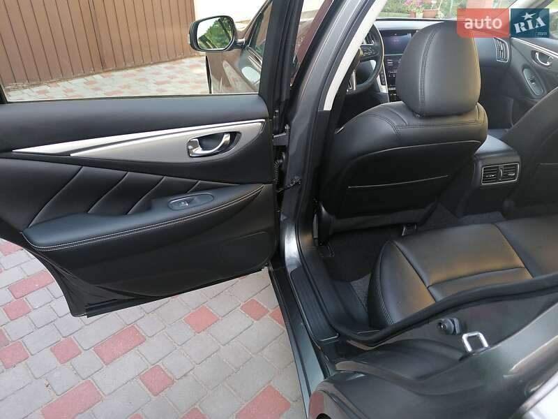 Седан Infiniti Q50 2020 в Львове