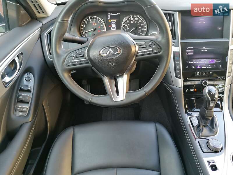 Седан Infiniti Q50 2020 в Львове