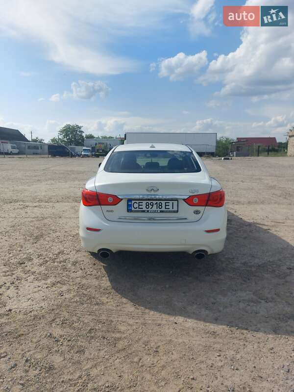 Седан Infiniti Q50 2016 в Новодністровську