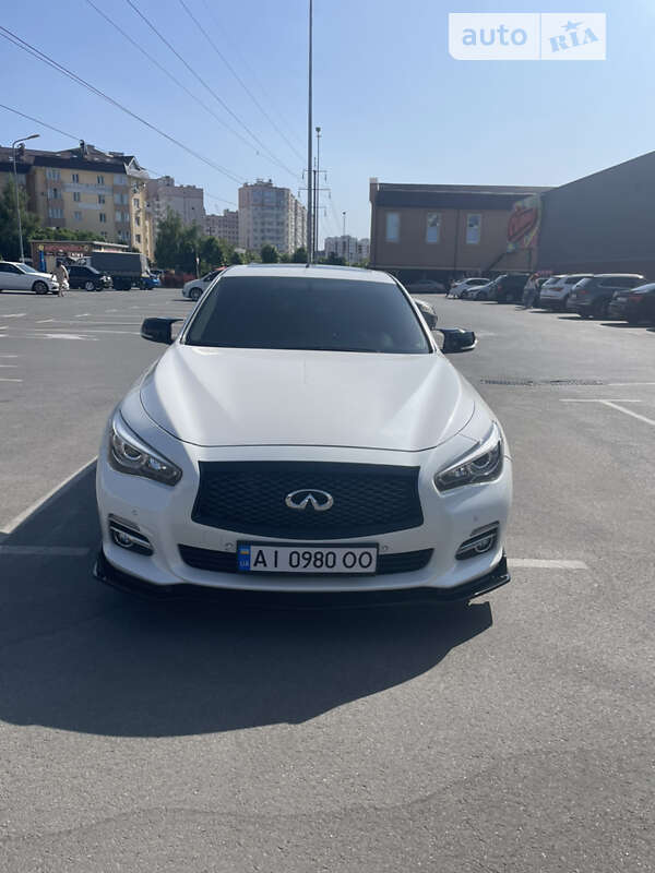 Седан Infiniti Q50 2016 в Киеве