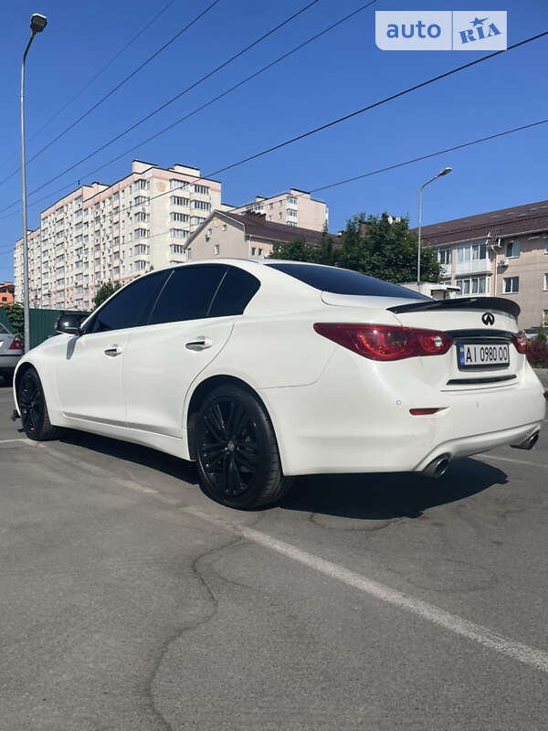 Седан Infiniti Q50 2016 в Киеве