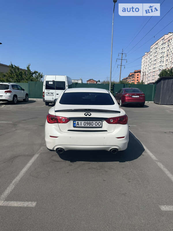 Седан Infiniti Q50 2016 в Киеве