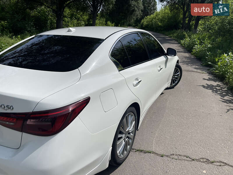 Седан Infiniti Q50 2018 в Дніпрі