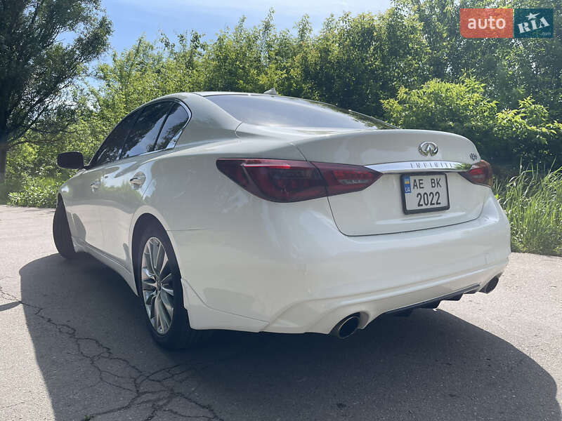 Седан Infiniti Q50 2018 в Дніпрі