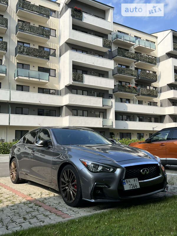 Седан Infiniti Q50 2016 в 