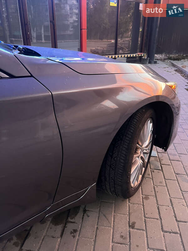 Седан Infiniti Q50 2017 в Дніпрі