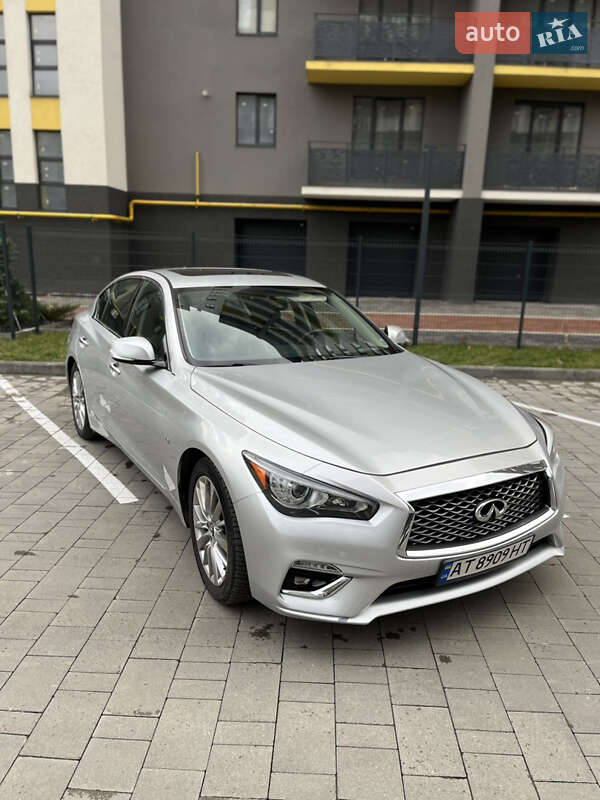 Седан Infiniti Q50 2017 в Ивано-Франковске