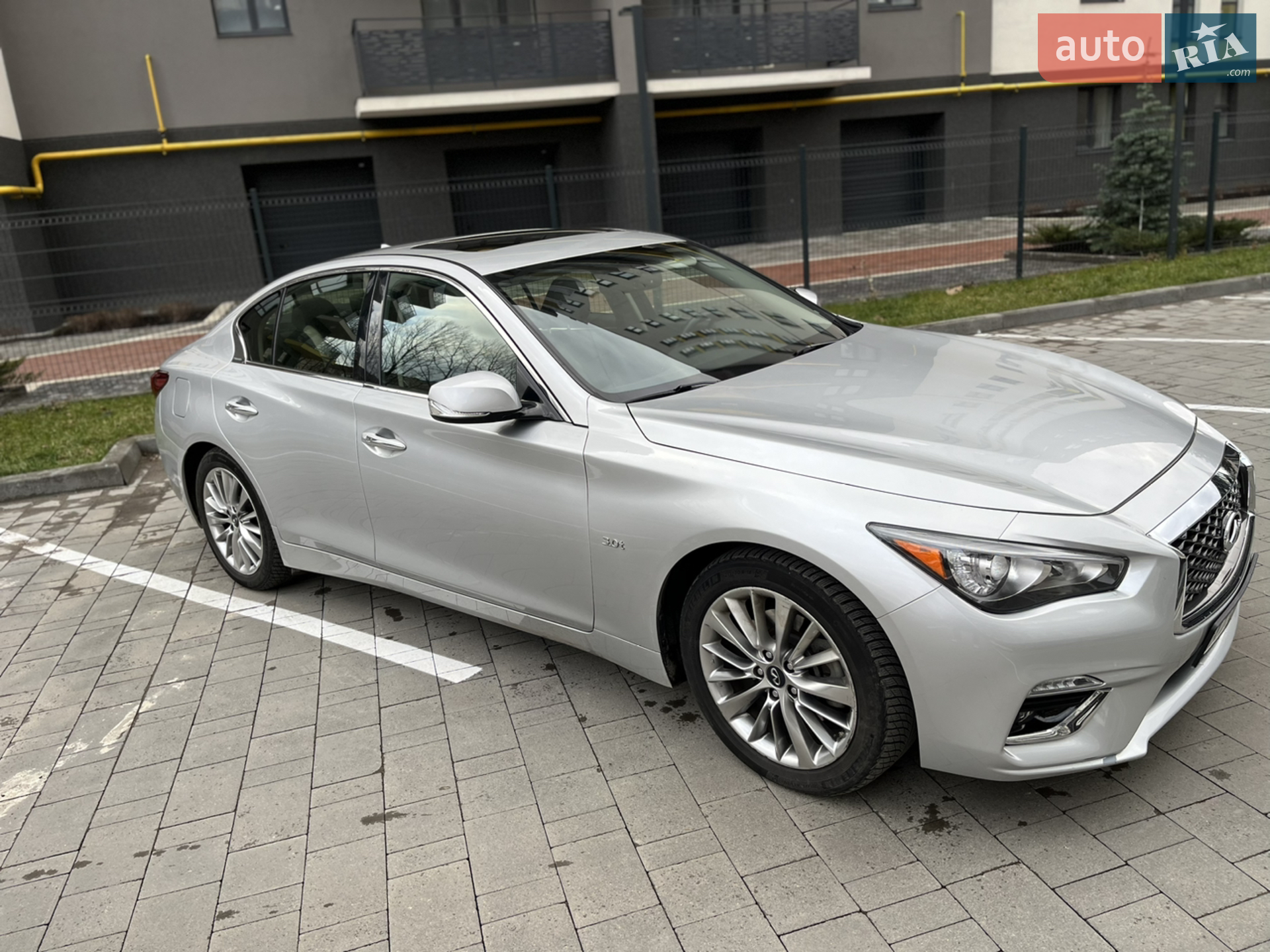 2017 Infiniti Q50 - мініатюра 13