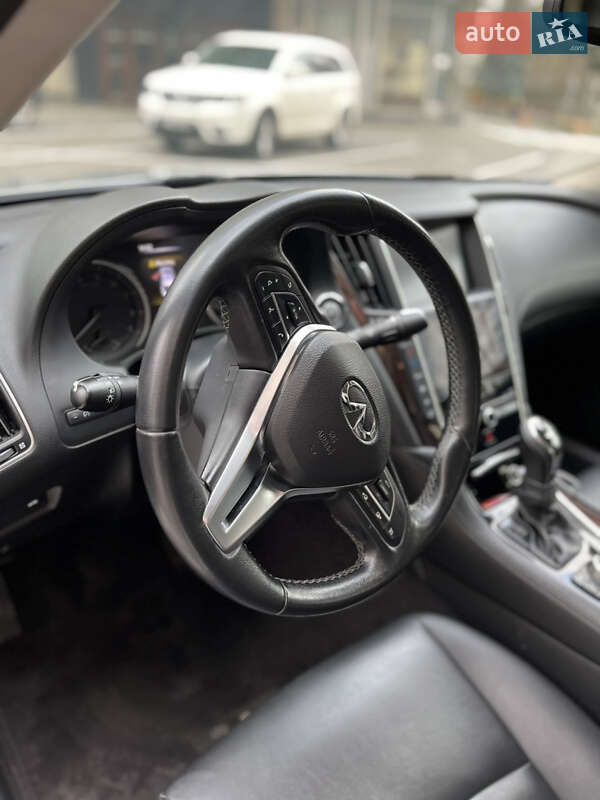Седан Infiniti Q50 2017 в Ивано-Франковске