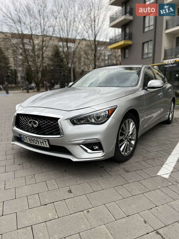 Седан Infiniti Q50 2017 в Ивано-Франковске