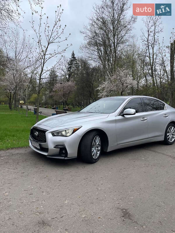 Седан Infiniti Q50 2017 в Киеве