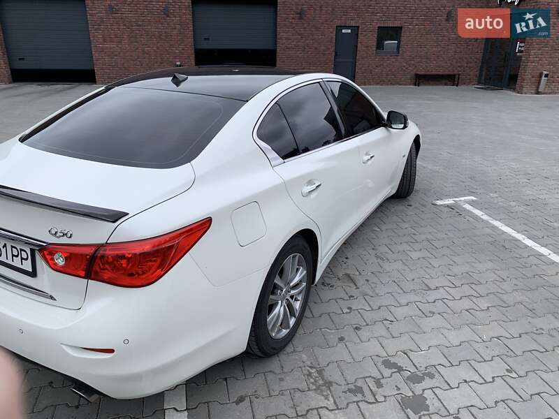 Седан Infiniti Q50 2016 в Хмельницком