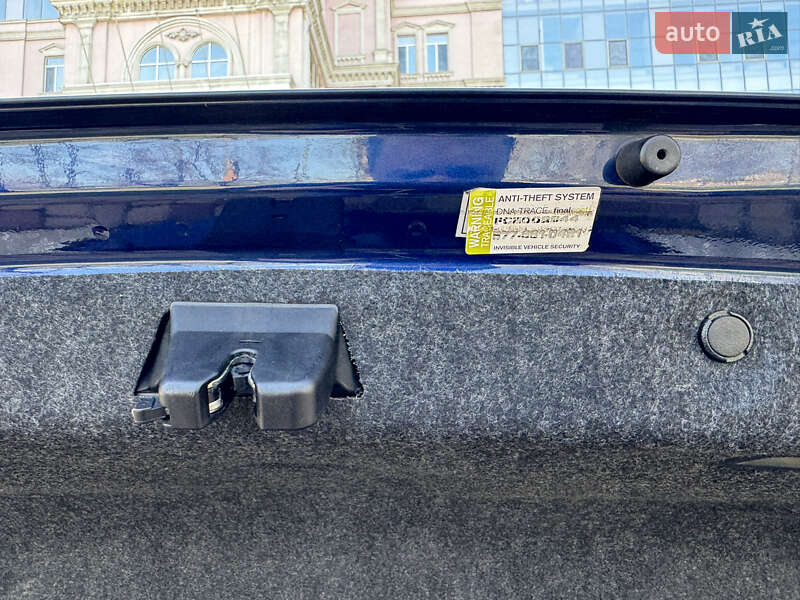 Седан Infiniti Q50 2016 в Одессе