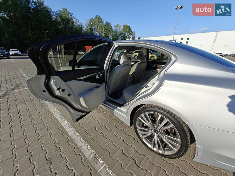 Седан Infiniti Q50 2016 в Чернигове