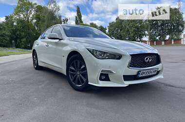 Седан Infiniti Q50 2017 в Коростене