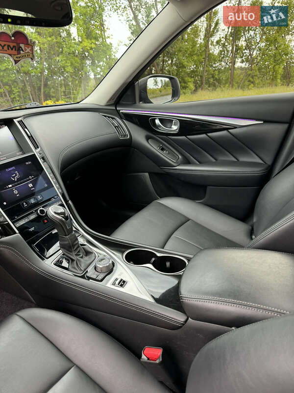 Седан Infiniti Q50 2017 в Хмельницком фото 24 Седан Infiniti Q50 2017 в Хмельницком