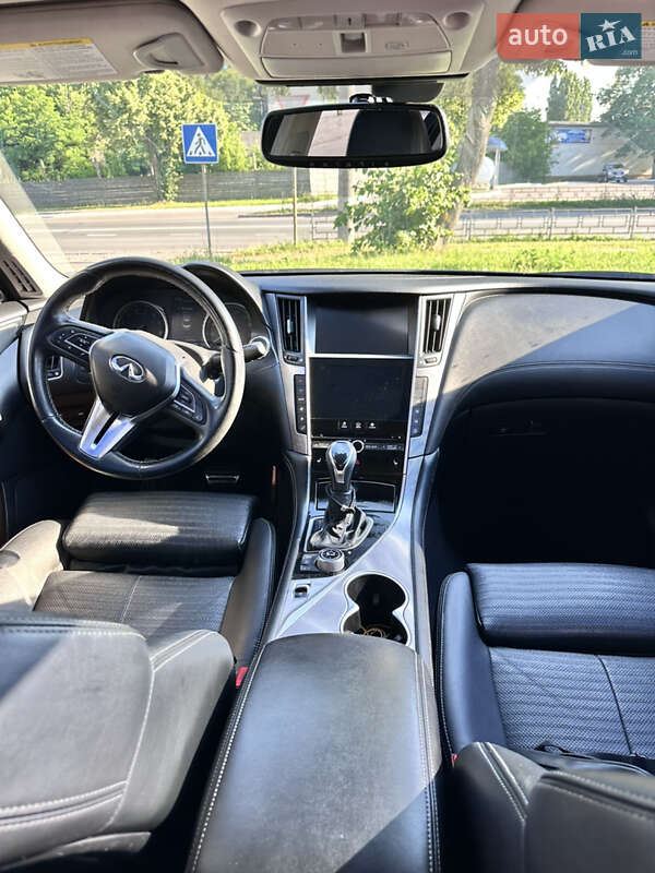 Седан Infiniti Q50 2018 в Киеве