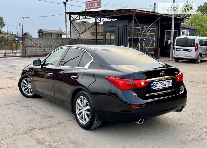 Седан Infiniti Q50 2016 в Львове