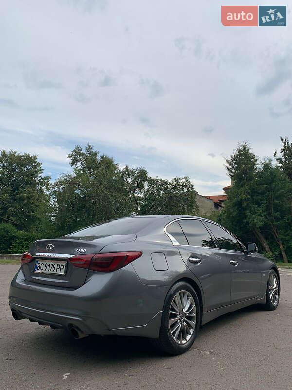 Седан Infiniti Q50 2017 в Львові