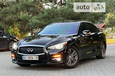 Седан Infiniti Q50 2015 в Дрогобыче