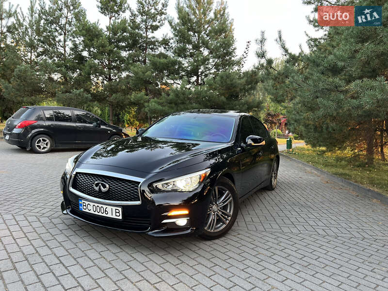 Седан Infiniti Q50 2015 в Дрогобичі