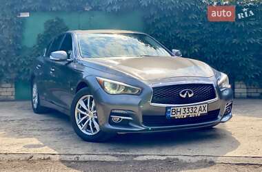 Седан Infiniti Q50 2015 в 