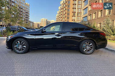 Седан Infiniti Q50 2015 в 