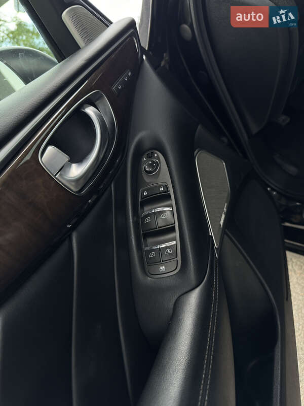 Седан Infiniti Q50 2016 в Києві