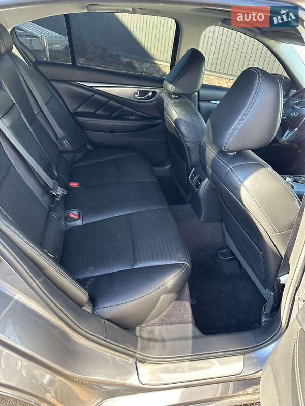 Седан Infiniti Q50 2019 в Нововолинську