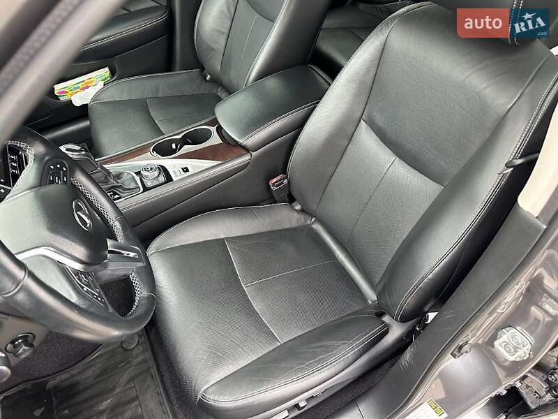 Седан Infiniti Q50 2018 в Запоріжжі