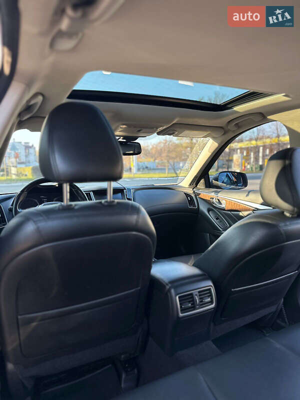 Седан Infiniti Q50 2019 в Киеве