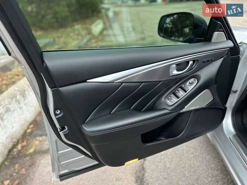 Седан Infiniti Q50 2017 в Днепре